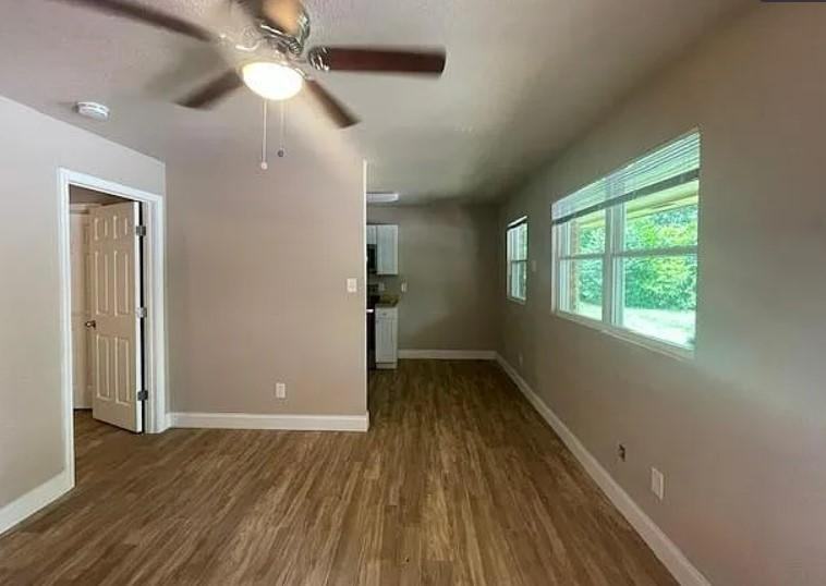 731 N Davis Dr - Photo 5 of 6