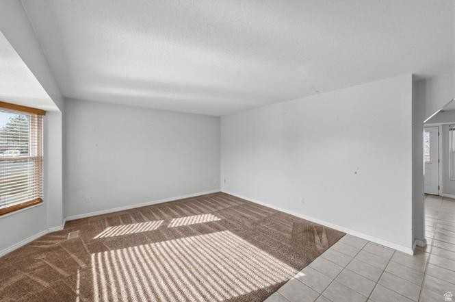 5938 W Cape Cod Dr - Photo 4 of 10