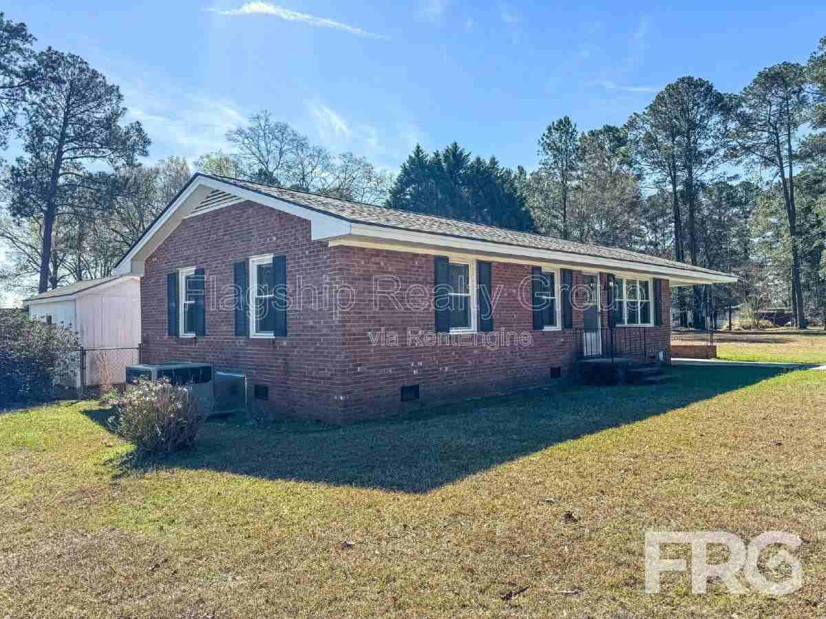 118 Nancy Dr - Photo 3 of 10