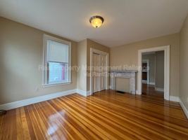featured image of 16 Franklin Pl #1L