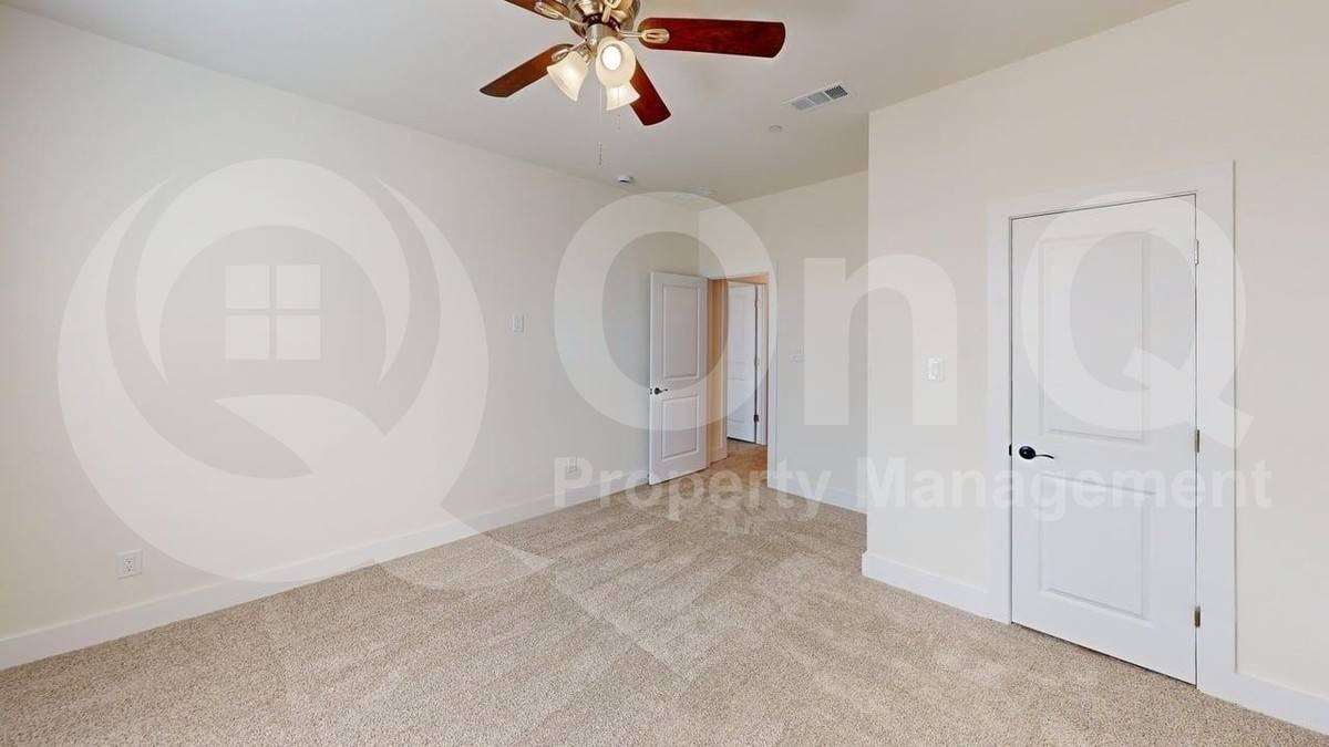 353 Buck Ridge Dr - Photo 3 of 10
