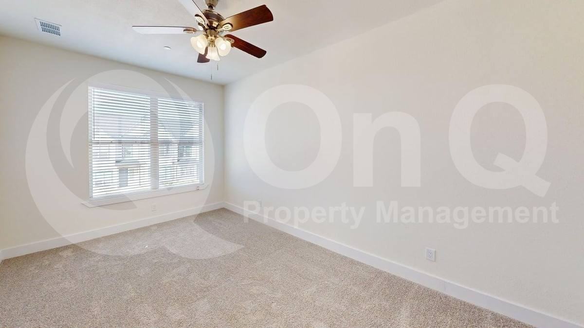 353 Buck Ridge Dr - Photo 6 of 10