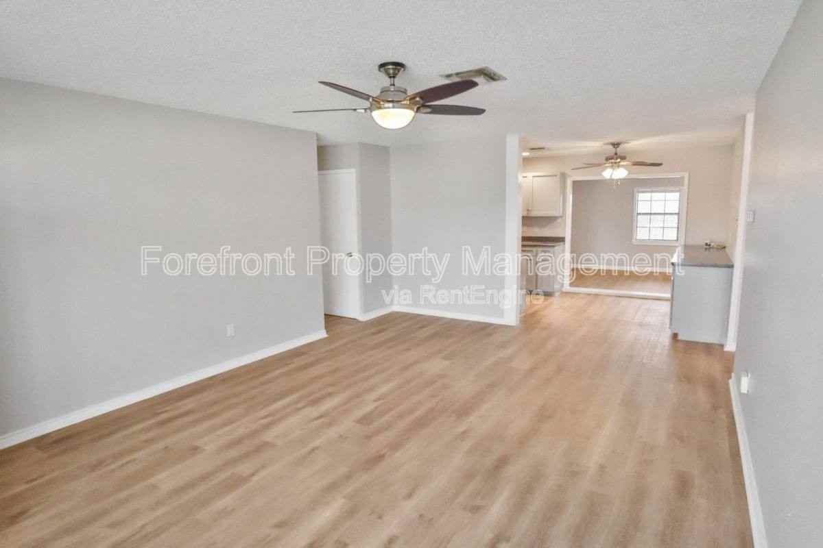 4927 Grey Hawk Dr - Photo 2 of 10