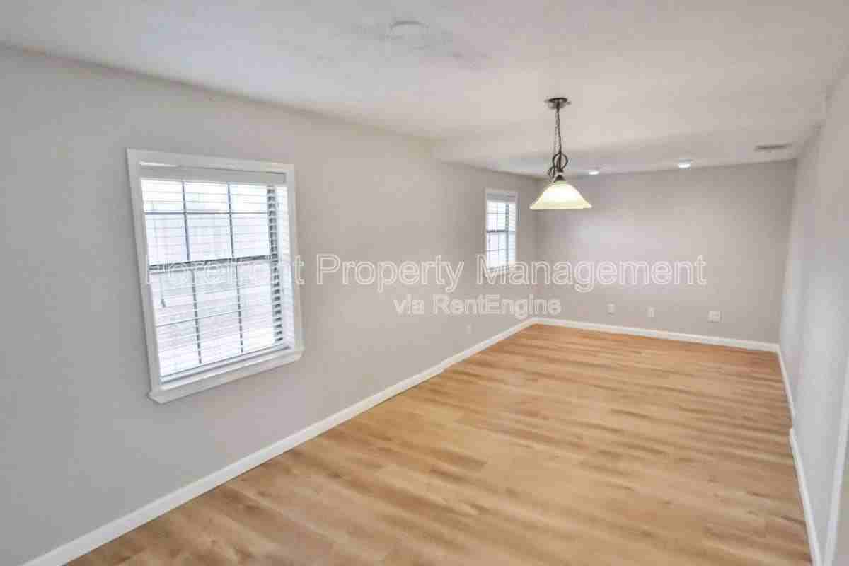 4927 Grey Hawk Dr - Photo 5 of 10