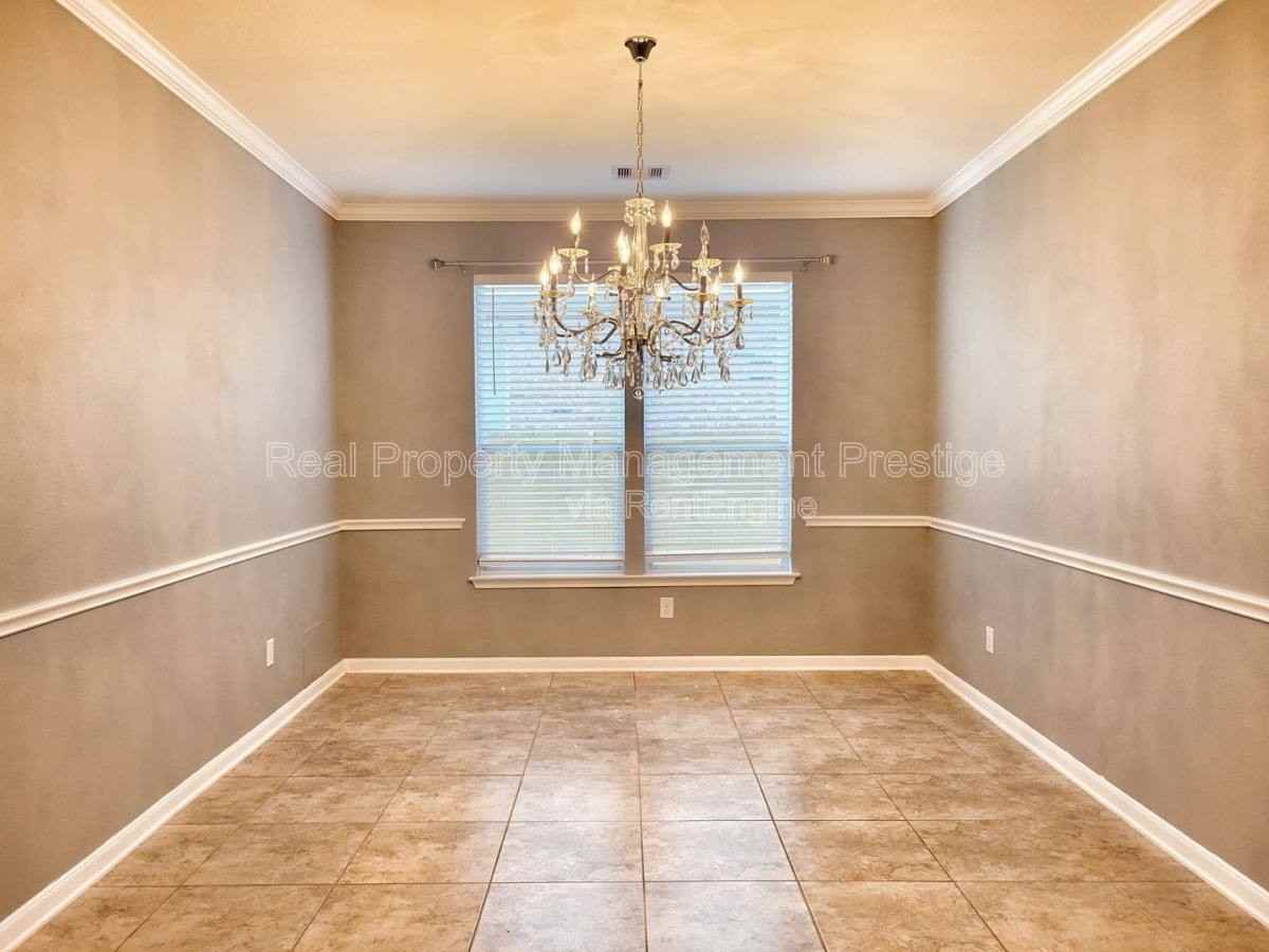 1618 Cintola Ln - Photo 2 of 10