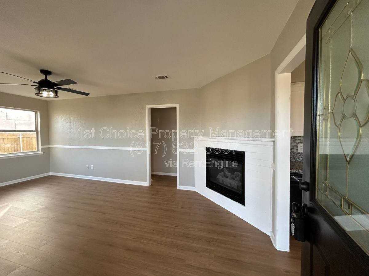 5929 Gayle Dr - Photo 2 of 10
