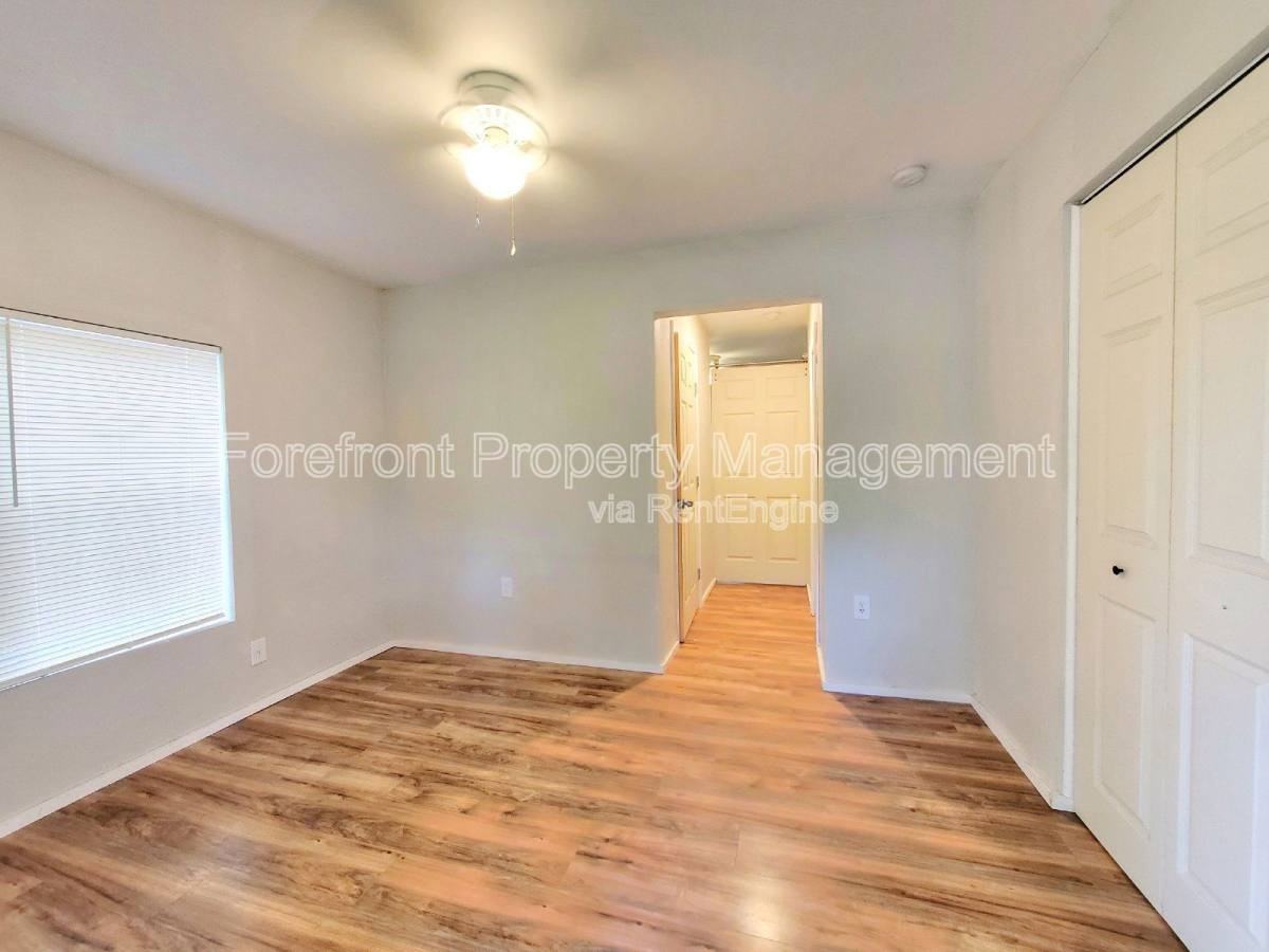 3112 W Salinas St - Photo 3 of 10