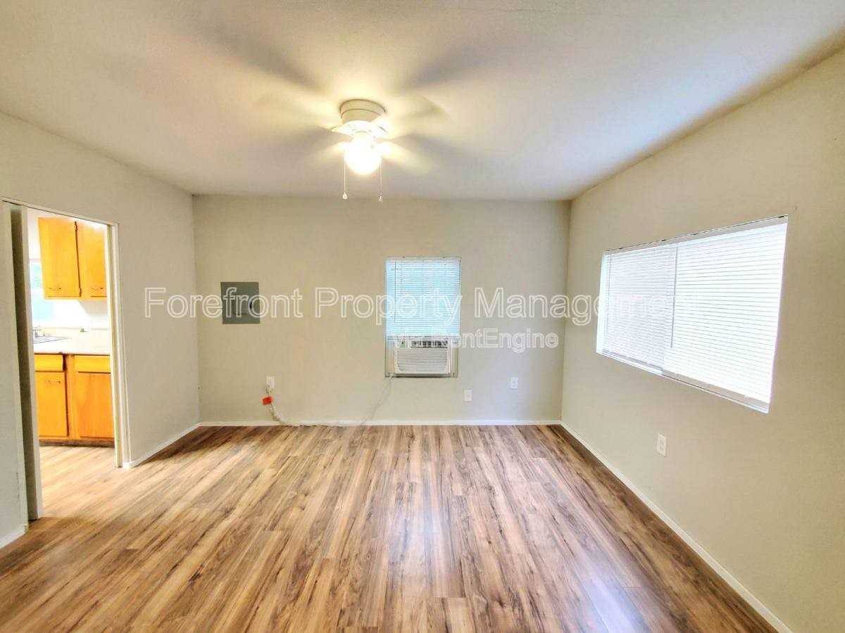 3112 W Salinas St - Photo 5 of 10