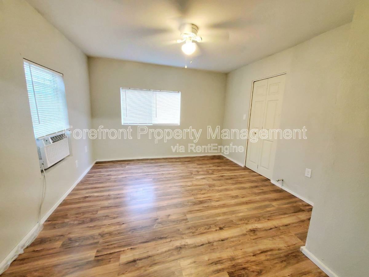 3112 W Salinas St - Photo 6 of 10