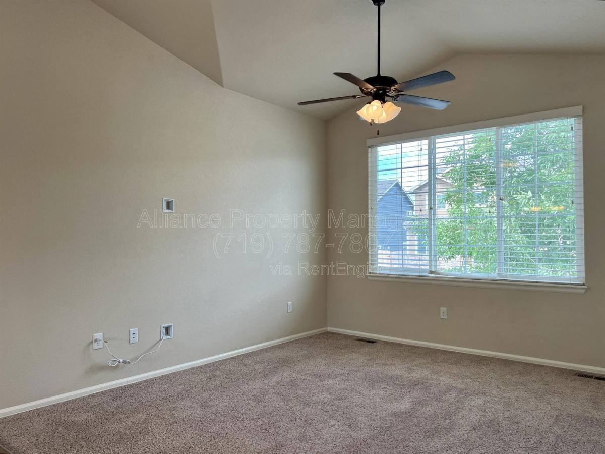 6280 San Mateo Dr - Photo 2 of 9