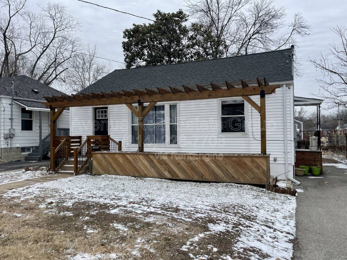 9526 Big Bend Blvd - Photo 2 of 10