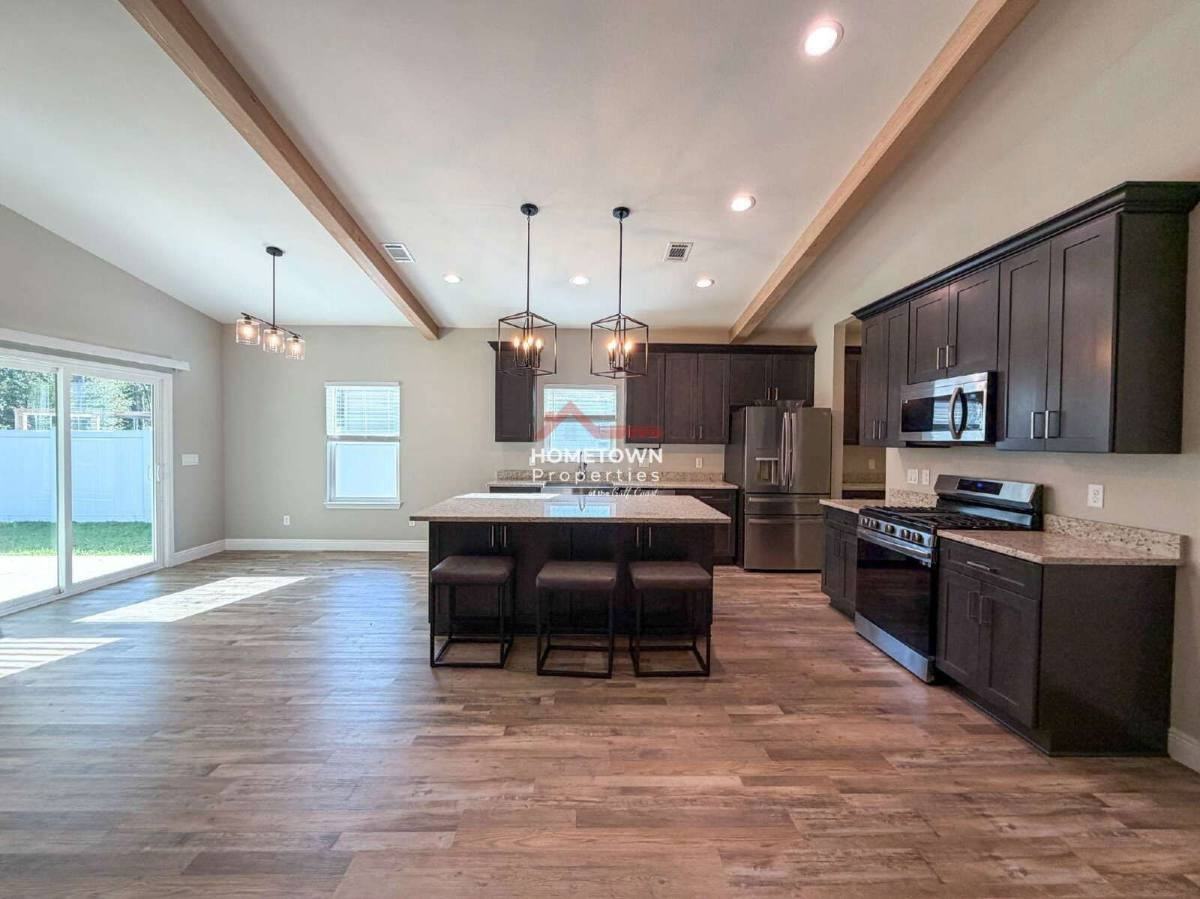 1608 Toni St - Photo 2 of 10