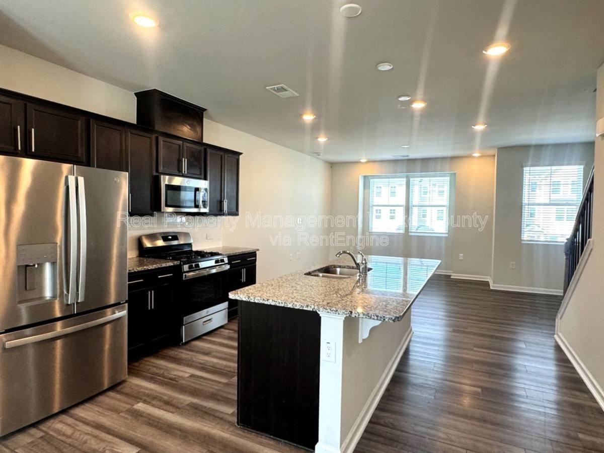 2727 Chert Ln - Photo 3 of 10