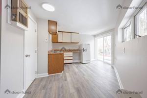 featured image of 7 Crescent St #4