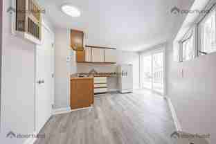 7 Crescent St #4 - Photo 1 of 1