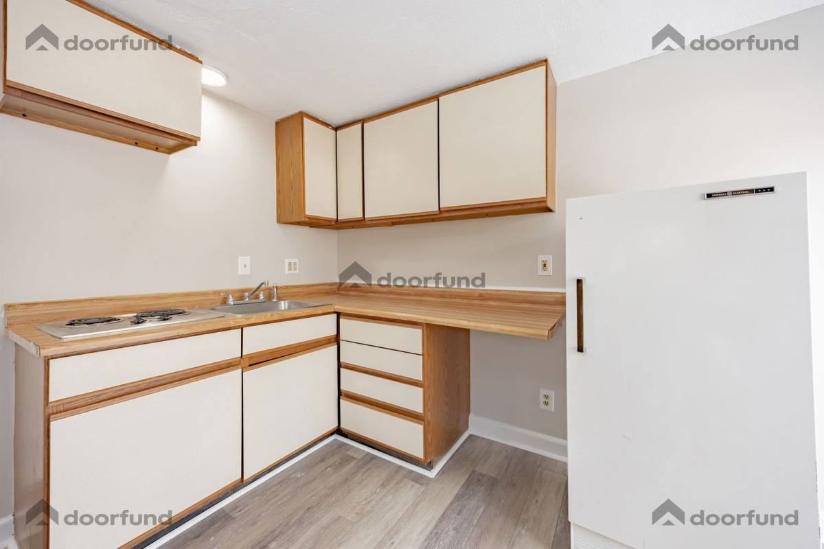 7 Crescent St #4 - Photo 7 of 10