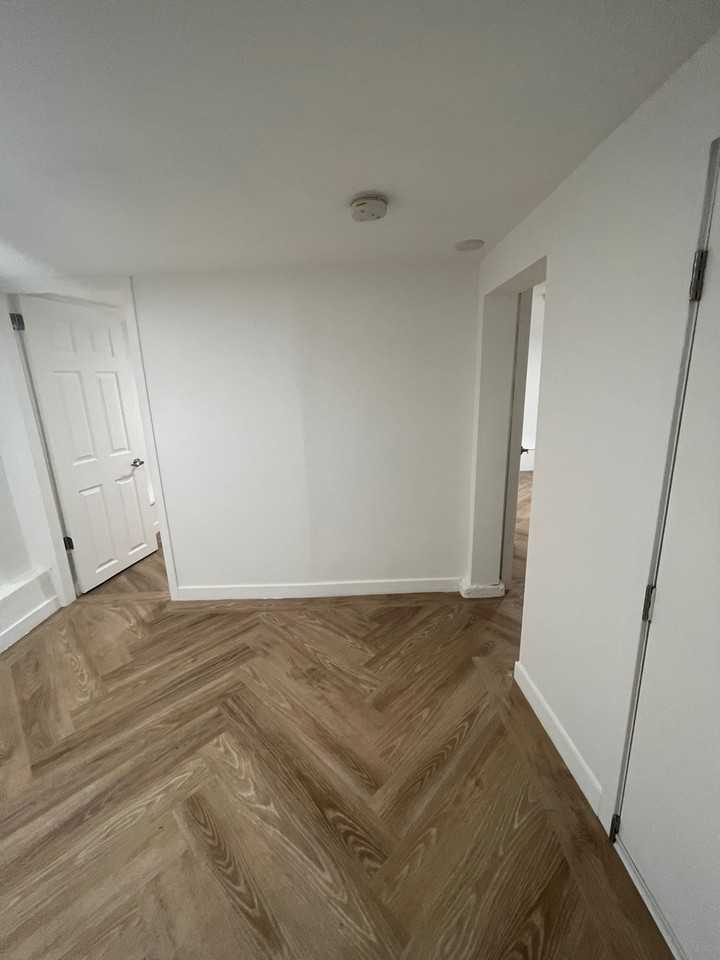 939 E 17th Ave - Photo 4 of 20