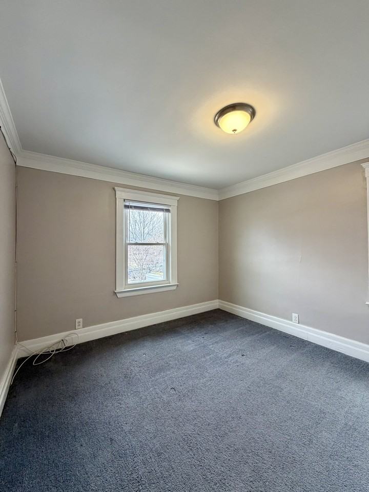 82 Poplar St #2 - Photo 7 of 12