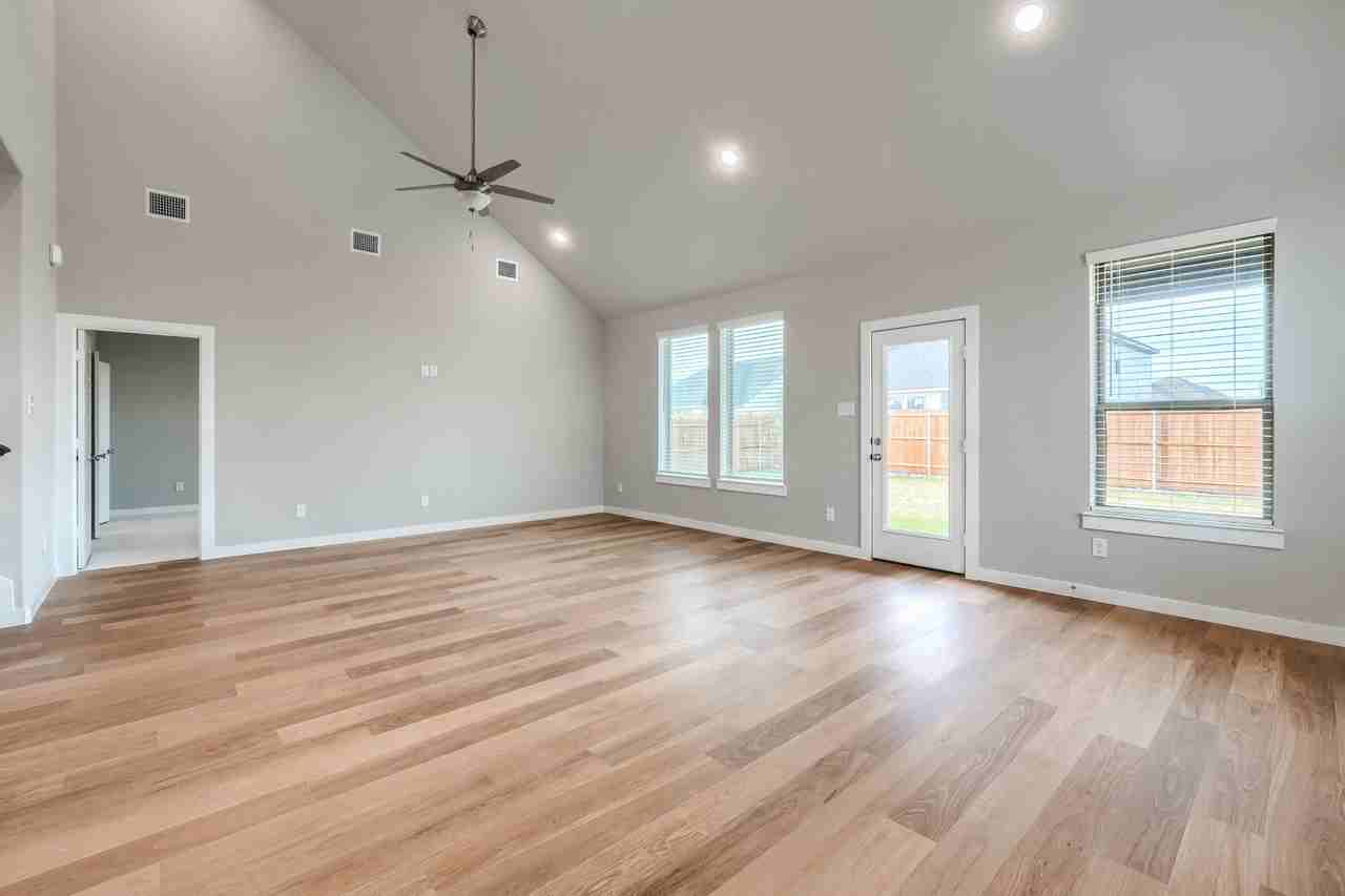 800 Airbender Drive - Photo 4 of 31