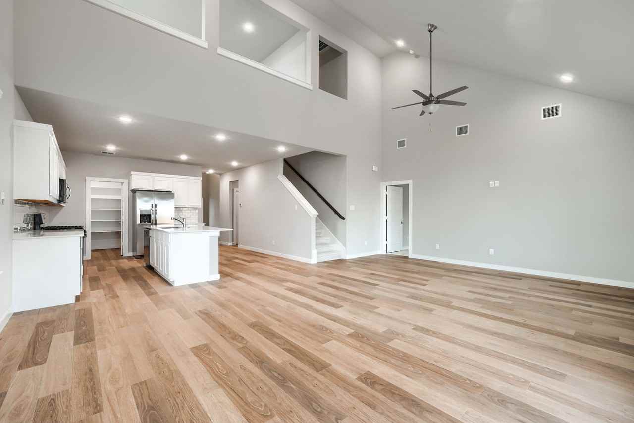 800 Airbender Drive - Photo 5 of 31