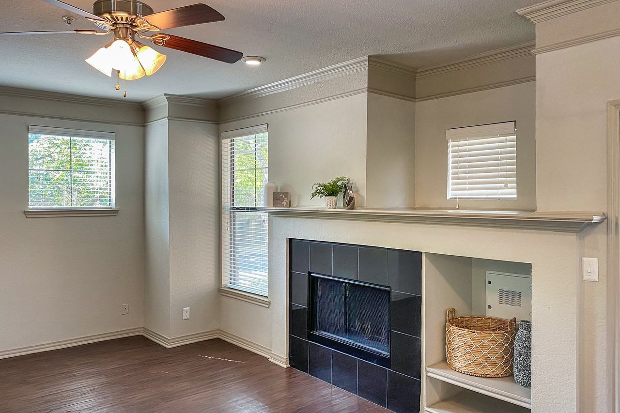 The Brownstones - Photo 5 of 29