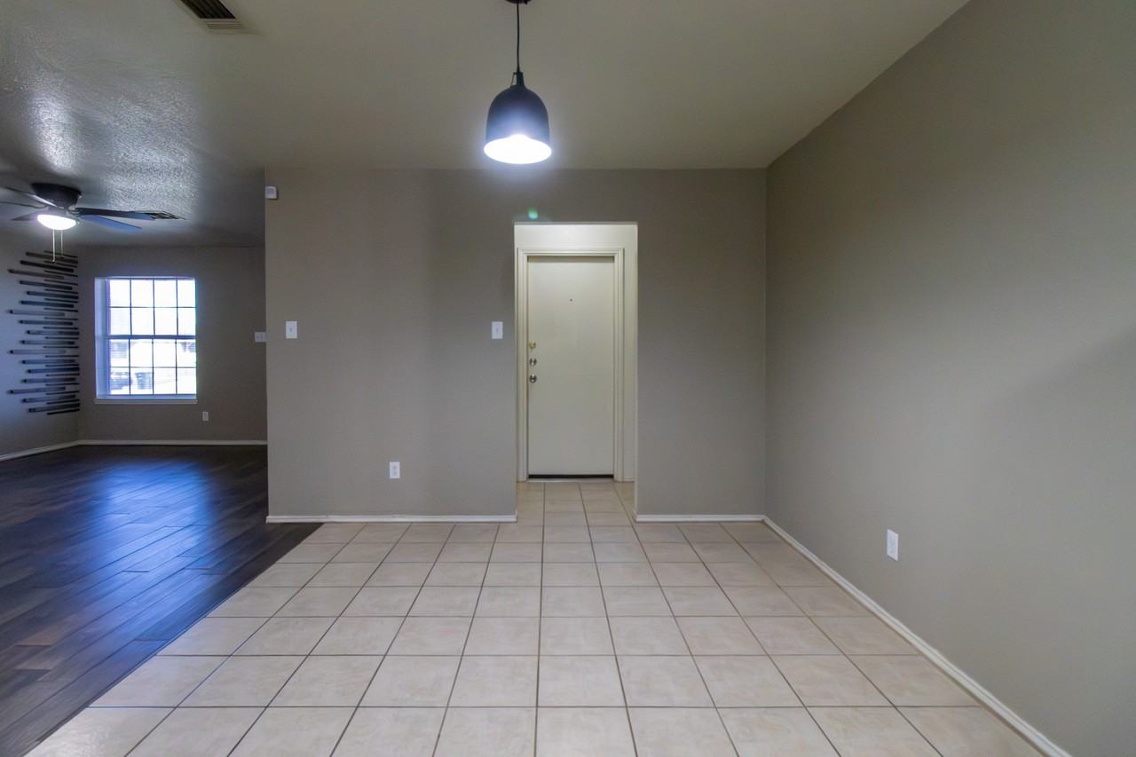 2708 #B - Photo 2 of 28