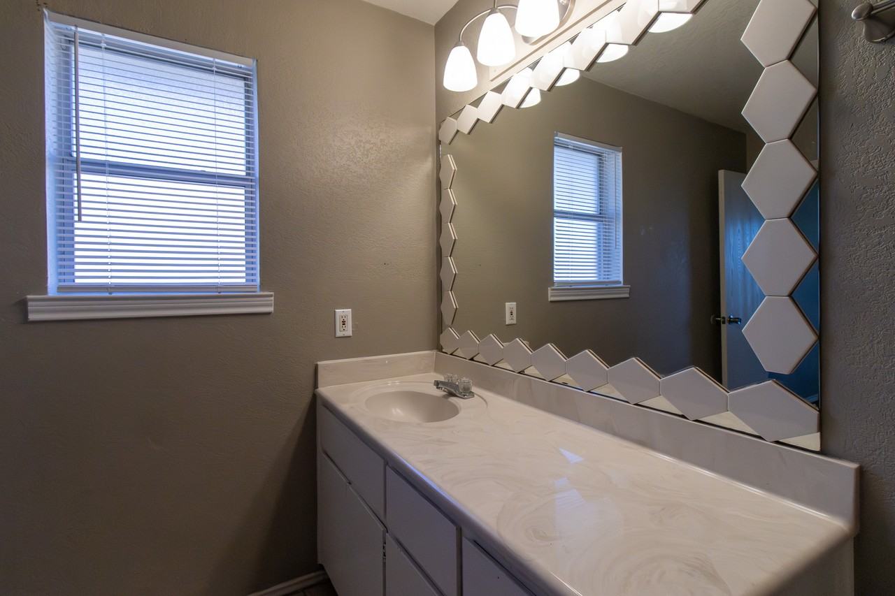 2708 #B - Photo 4 of 28