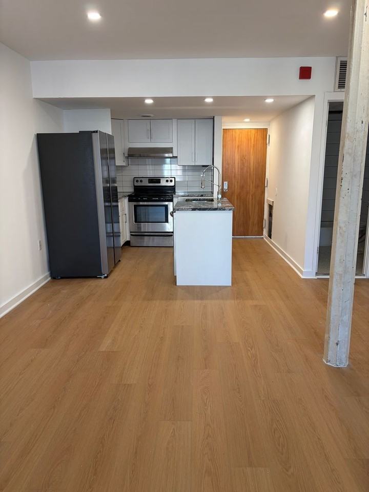 24 S Bank St #302 - Photo 4 of 16