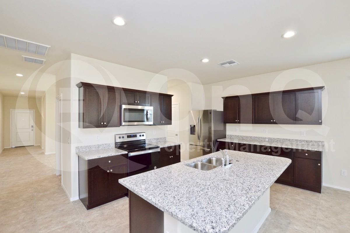 24609 N Alfalfa Dr - Photo 3 of 24