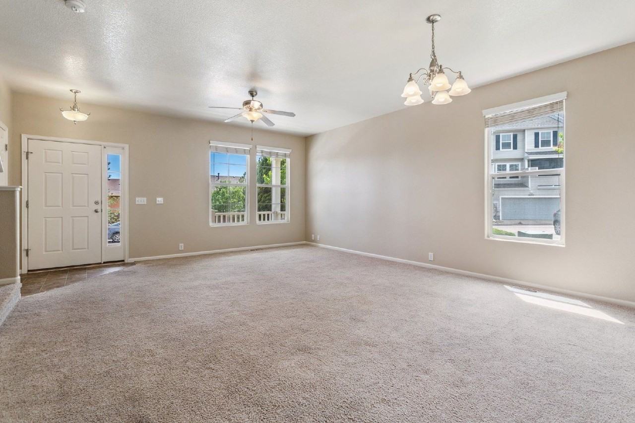 2704 Stonecrop Ridge Grv - Photo 6 of 28