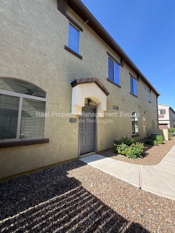 2725 E Mine Creek Rd #1151 - Photo 2 of 28