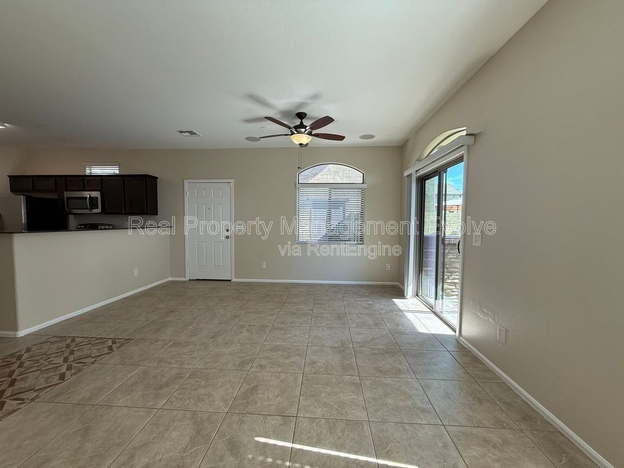 2725 E Mine Creek Rd #1151 - Photo 4 of 28