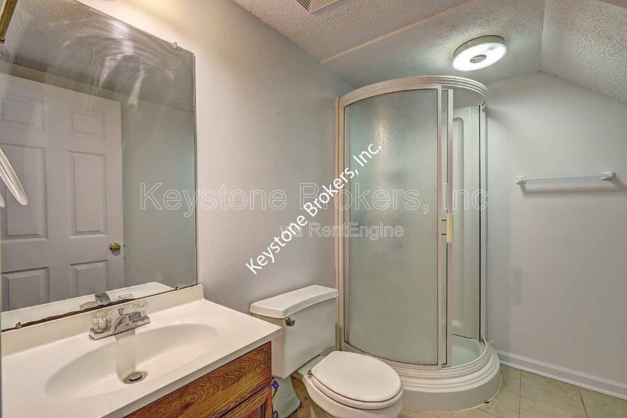 164 Windermere Cir #1 - Photo 7 of 9