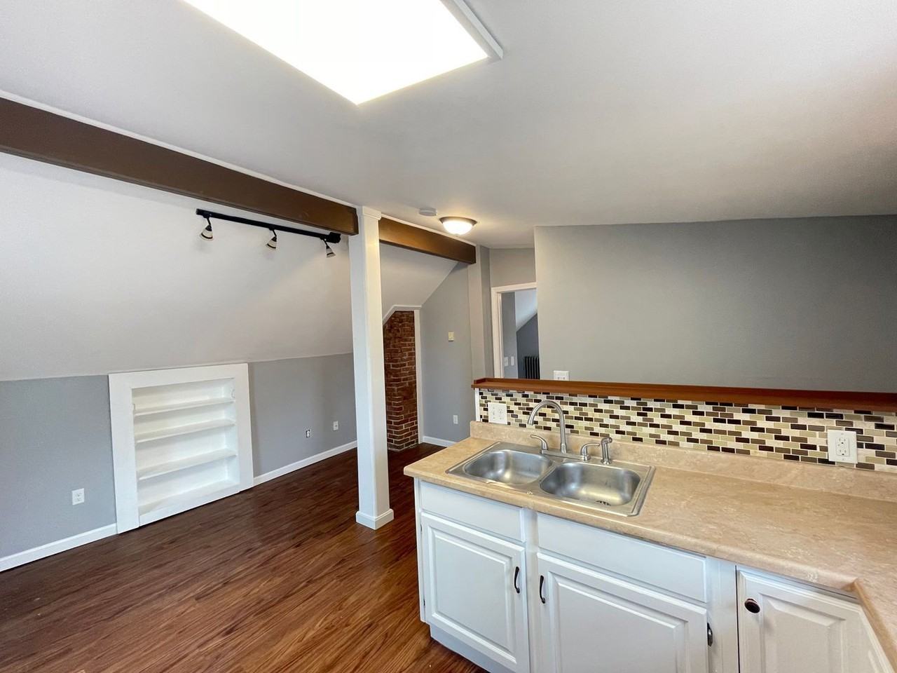 37 Grove St #4 - Photo 2 of 10