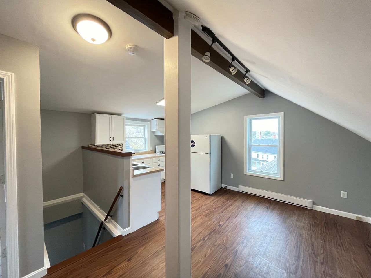 37 Grove St #4 - Photo 3 of 10