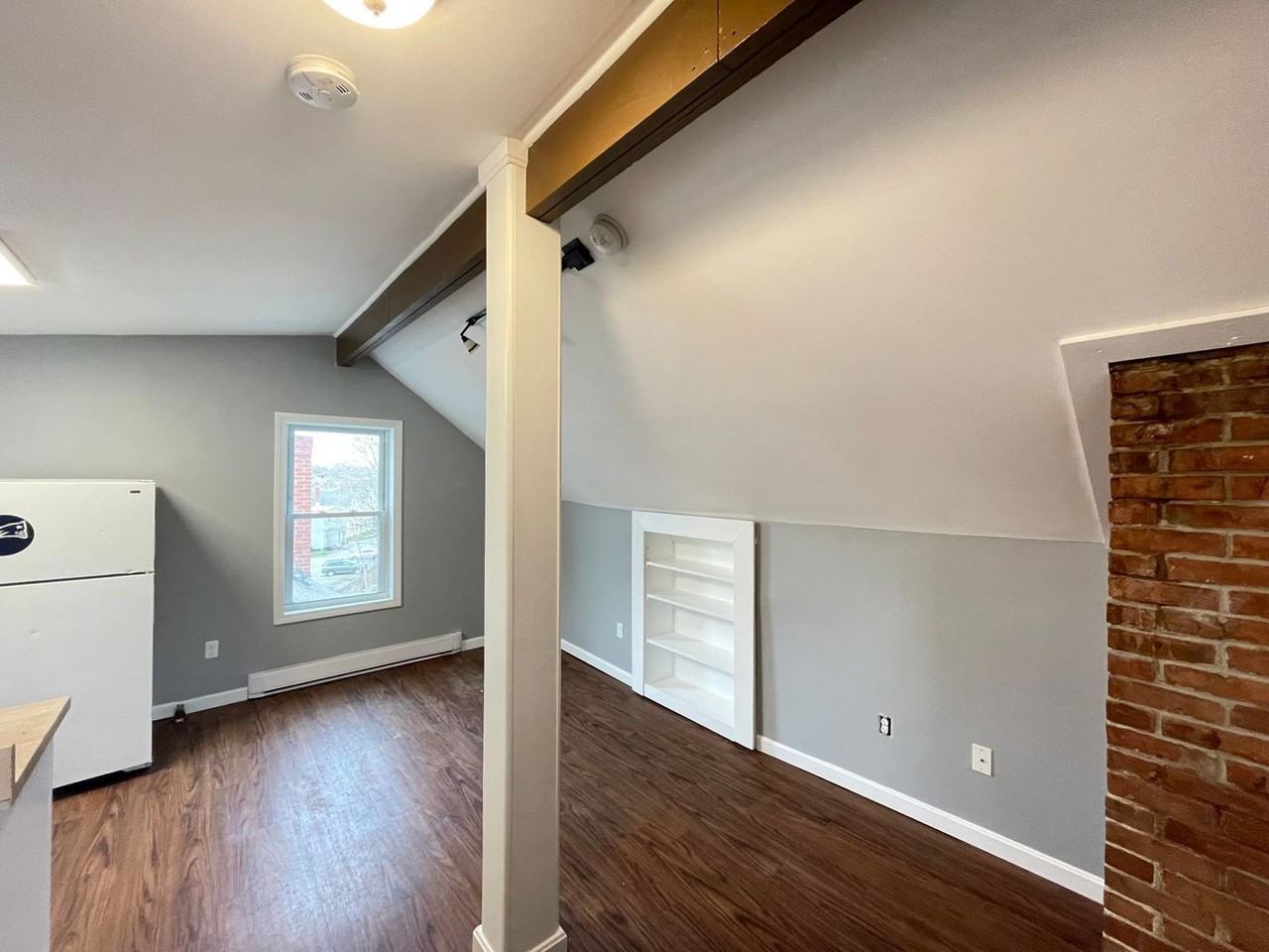 37 Grove St #4 - Photo 4 of 10