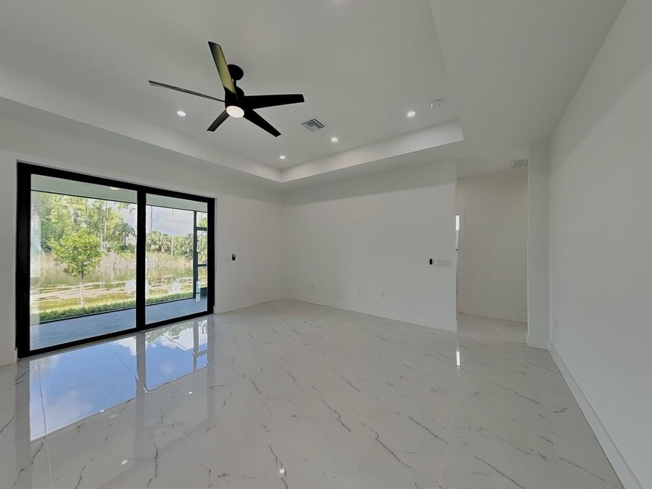 4224 Ne 22nd Pl - Photo 3 of 32