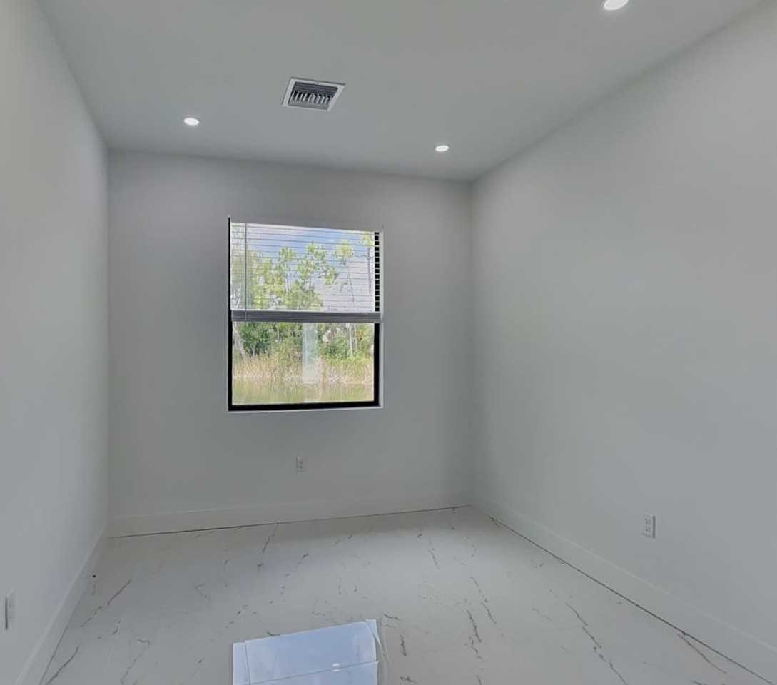 4224 Ne 22nd Pl - Photo 6 of 32