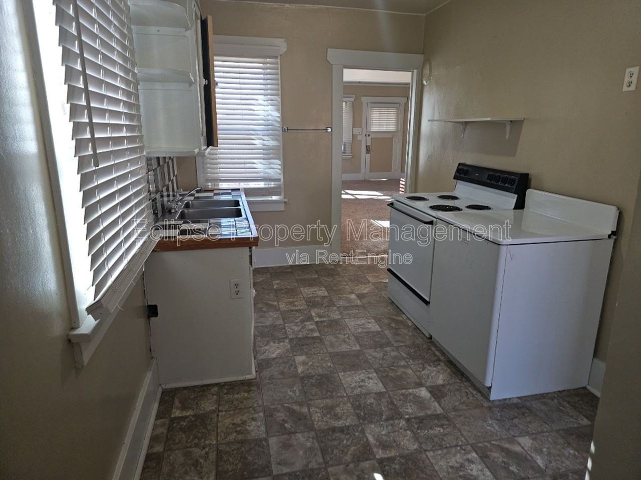 204 Edison Ave #B - Photo 4 of 12