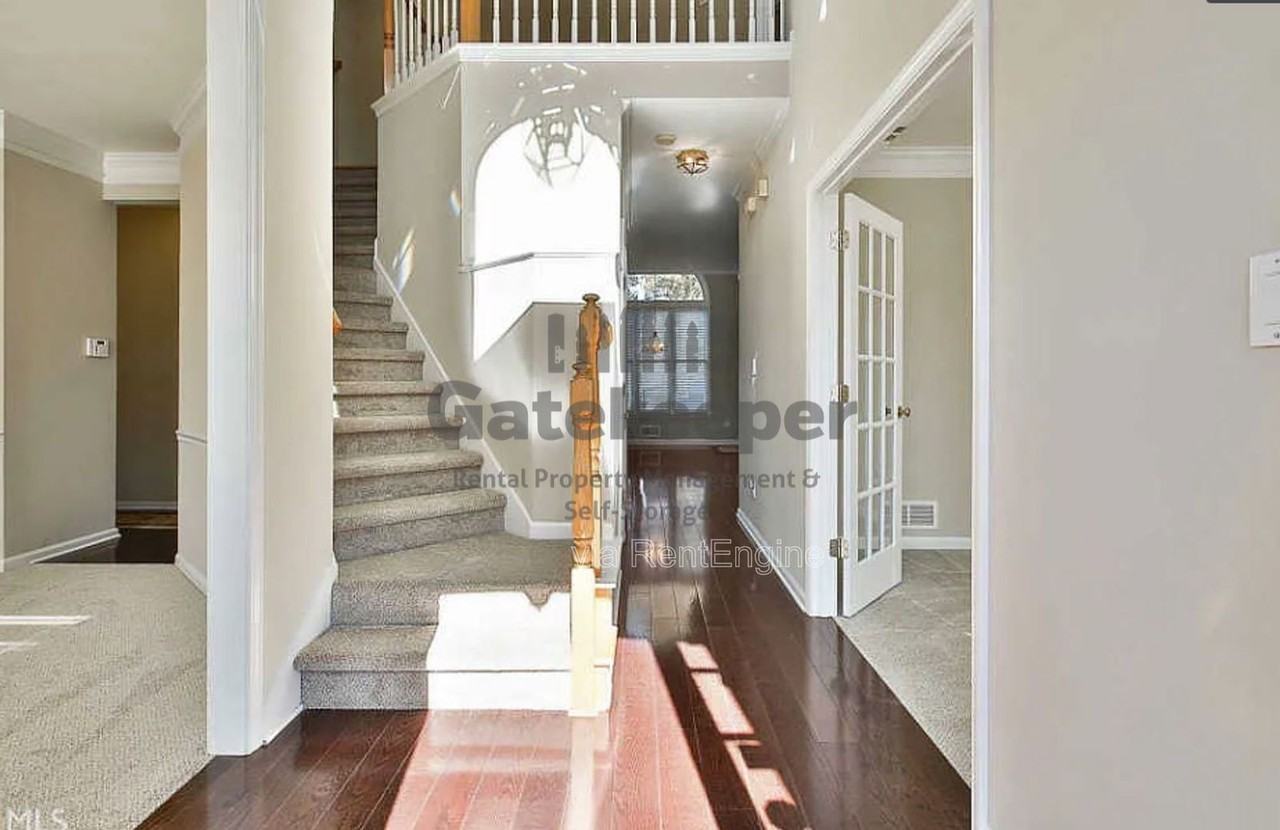 115 Hidden Lake Dr - Photo 5 of 23