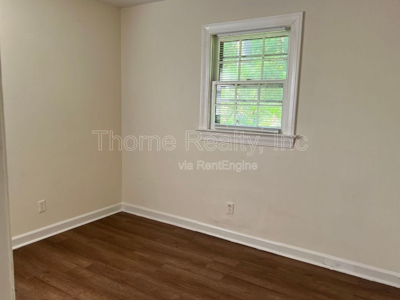 501 Nelson St - Photo 4 of 10