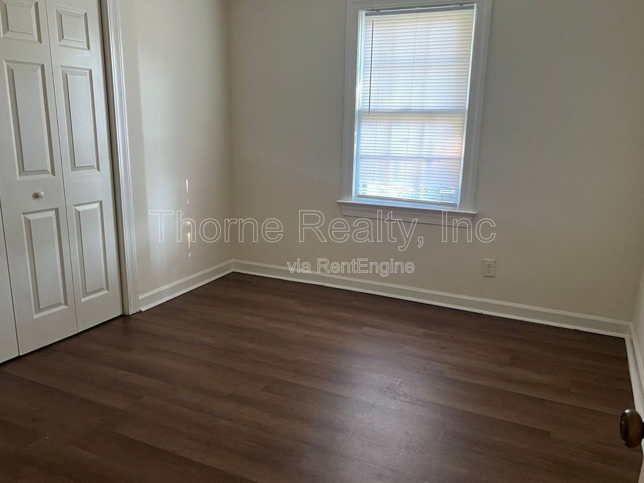 501 Nelson St - Photo 6 of 10