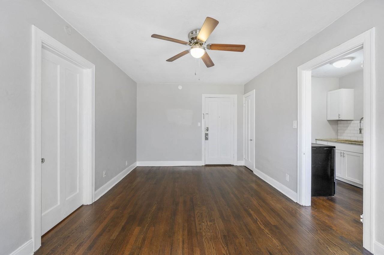 4300 Erie Ave #7 - Photo 5 of 9