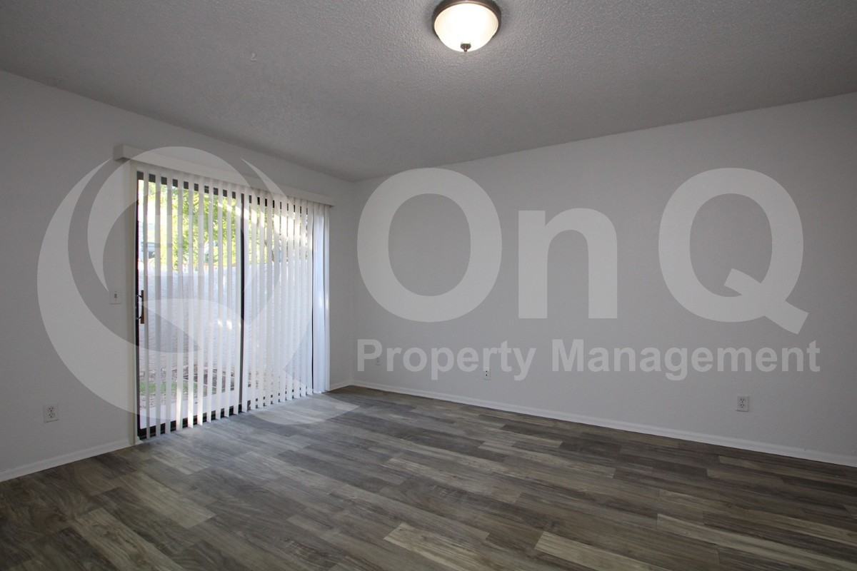 850 S River Dr #1084 - Photo 7 of 12