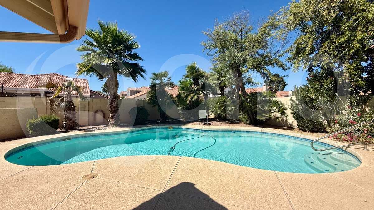 418 S Port Dr - Photo 3 of 5