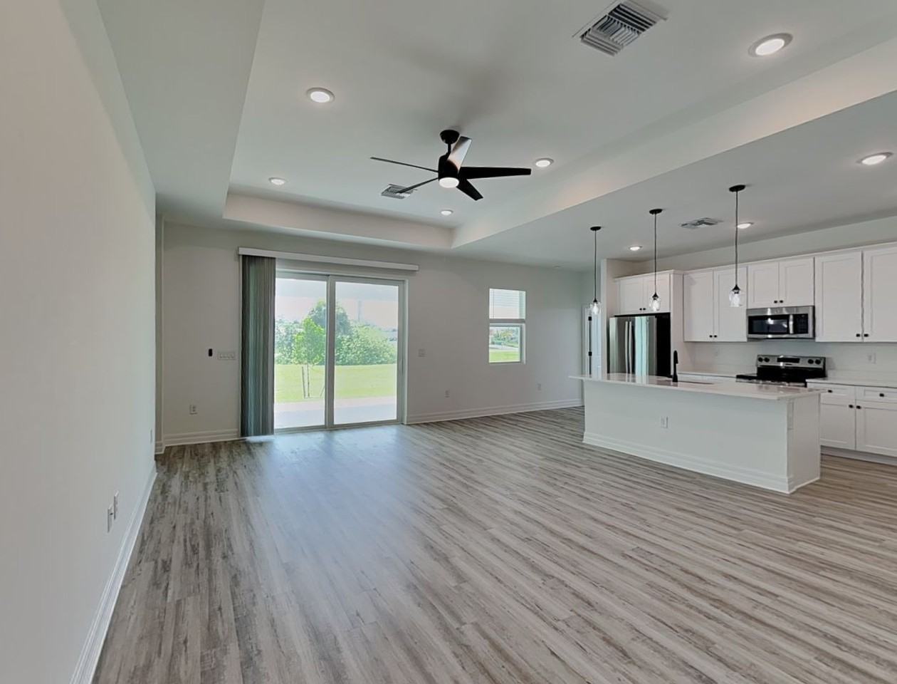 25245 Delgado Dr - Photo 2 of 19