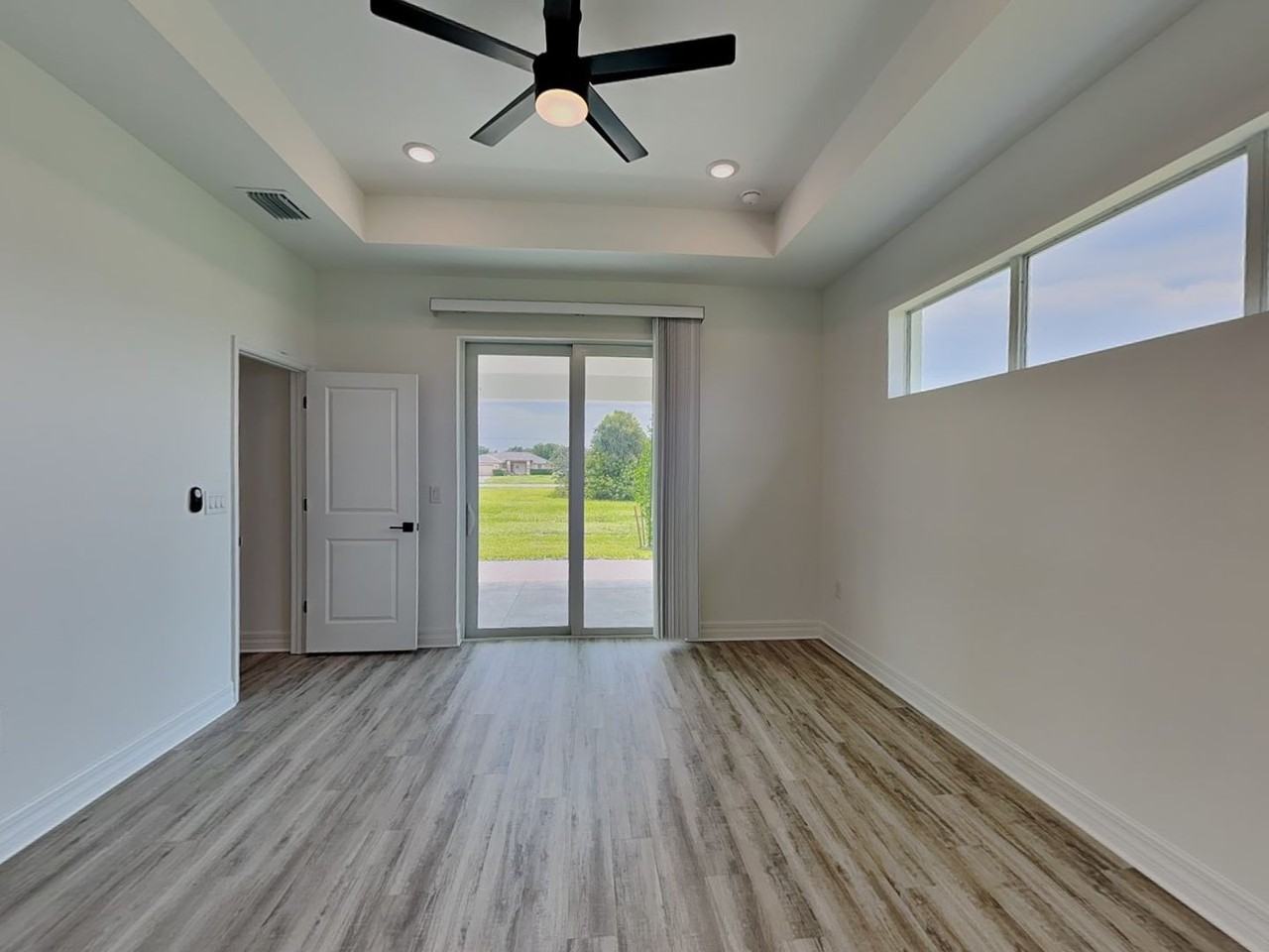 25245 Delgado Dr - Photo 6 of 19