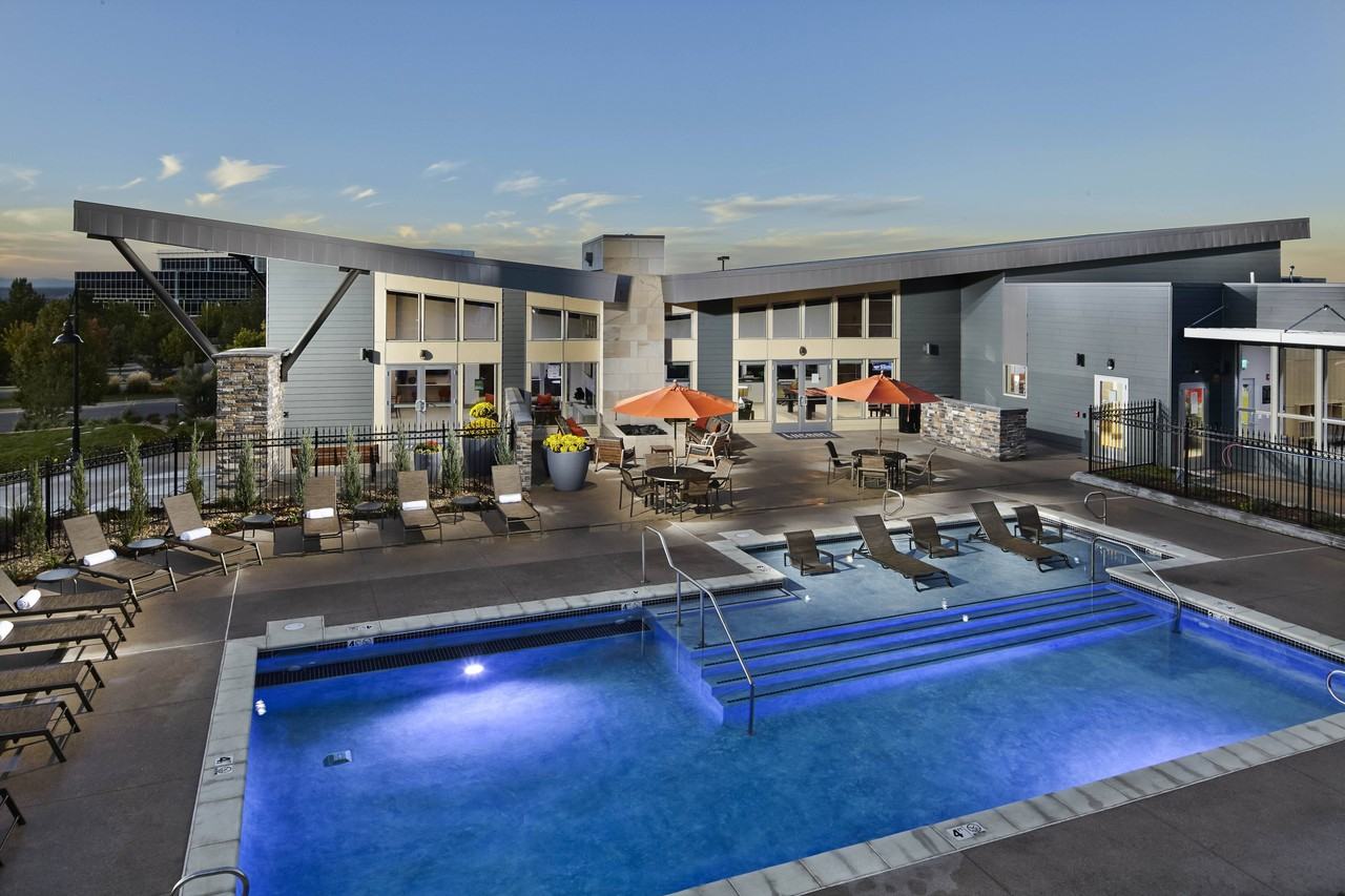 Lucent - Photo 6 of 22