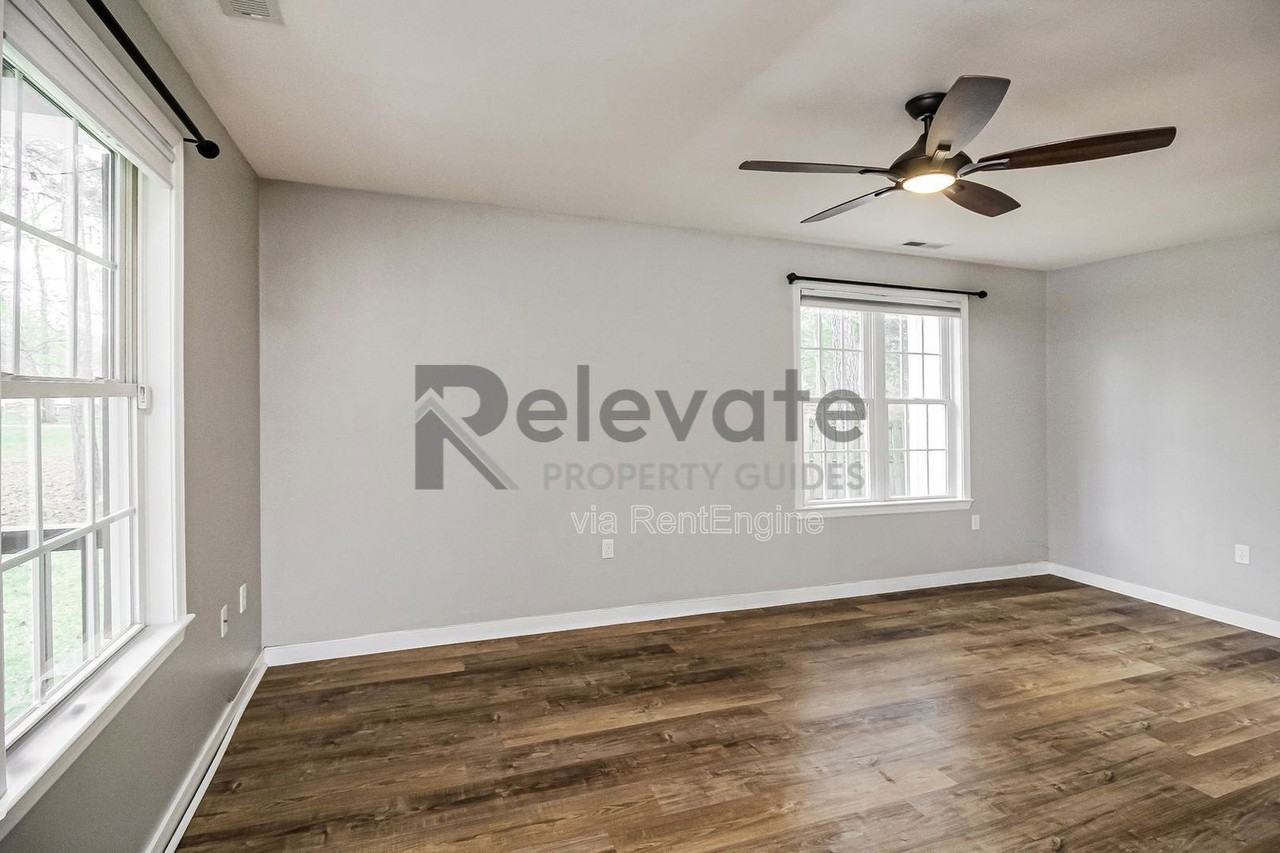 702 Chapman St - Photo 6 of 19