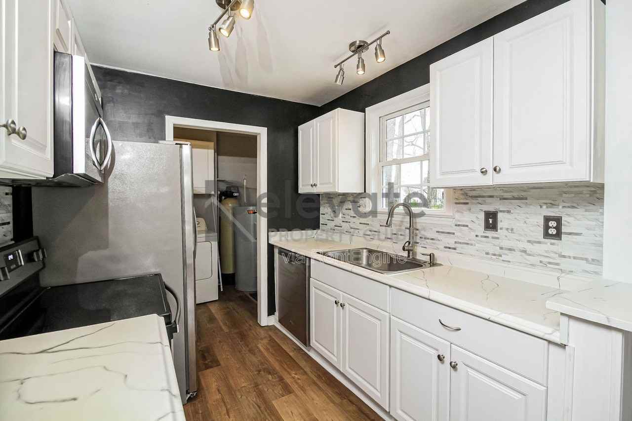 702 Chapman St - Photo 7 of 19